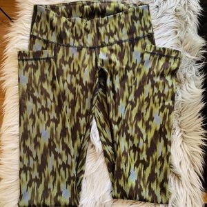 Lululemon leggings size 6